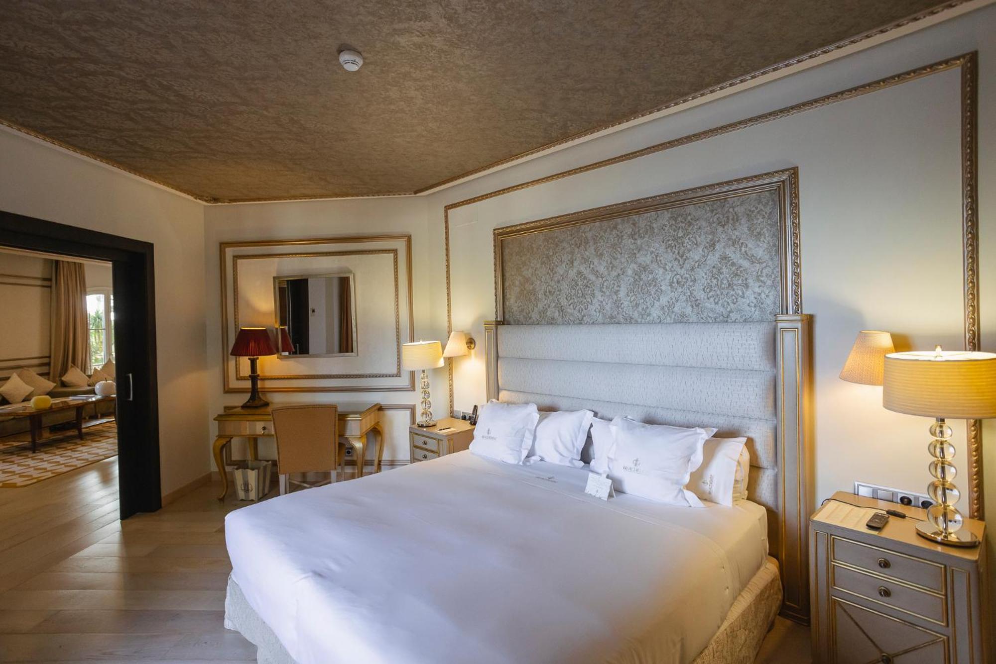 เฮลท์เฮาส์ ลาส ดูนาส 5 เอสเตรยาส จีแอล เฮลท์ แอนด์ บีช สปา Hotel เอสเตโปนา ภายนอก รูปภาพ