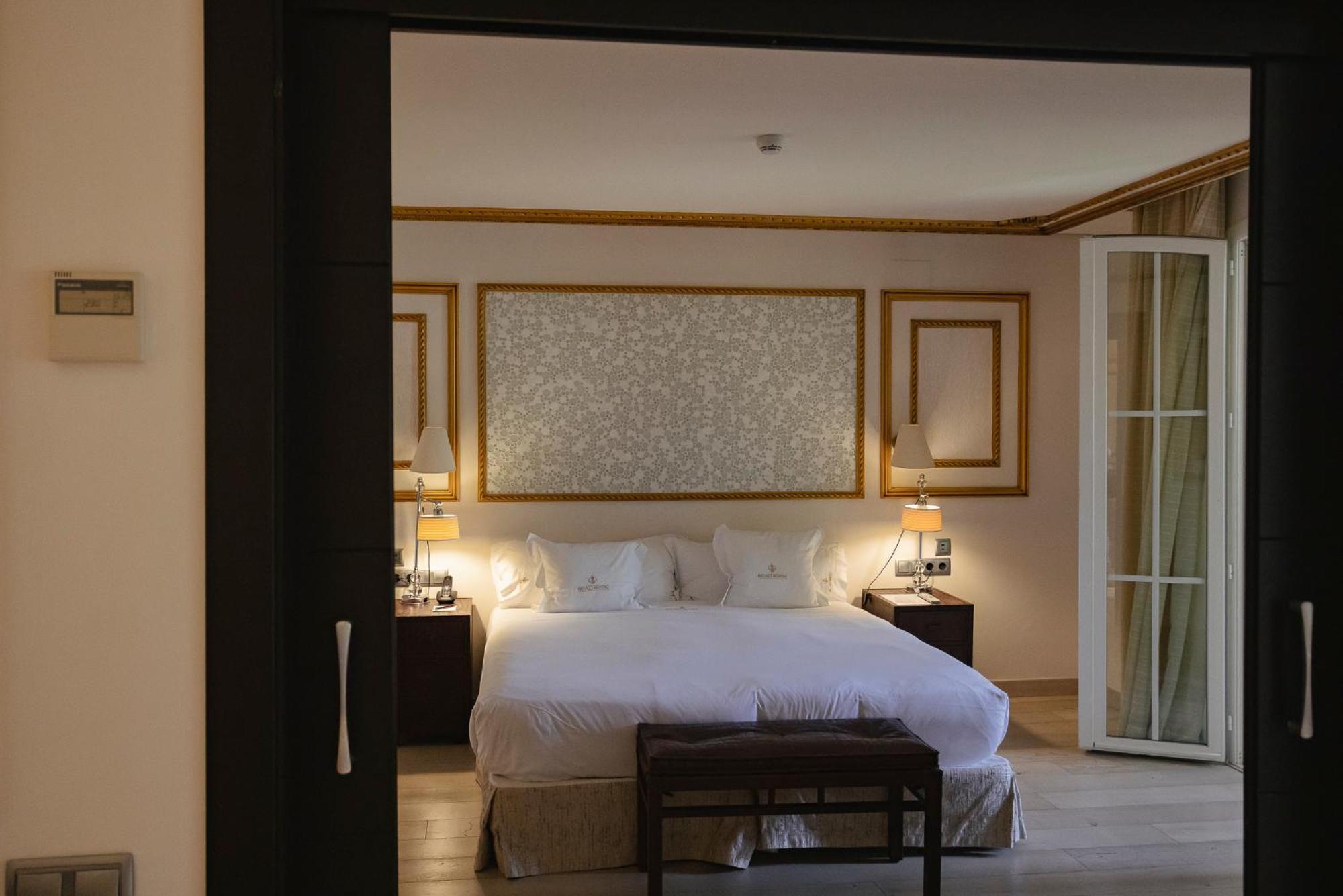เฮลท์เฮาส์ ลาส ดูนาส 5 เอสเตรยาส จีแอล เฮลท์ แอนด์ บีช สปา Hotel เอสเตโปนา ภายนอก รูปภาพ