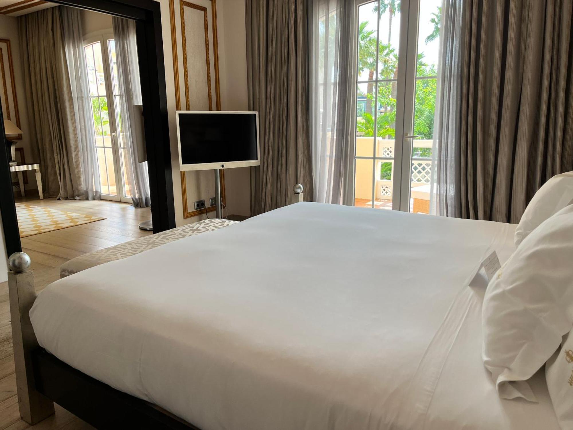 เฮลท์เฮาส์ ลาส ดูนาส 5 เอสเตรยาส จีแอล เฮลท์ แอนด์ บีช สปา Hotel เอสเตโปนา ภายนอก รูปภาพ