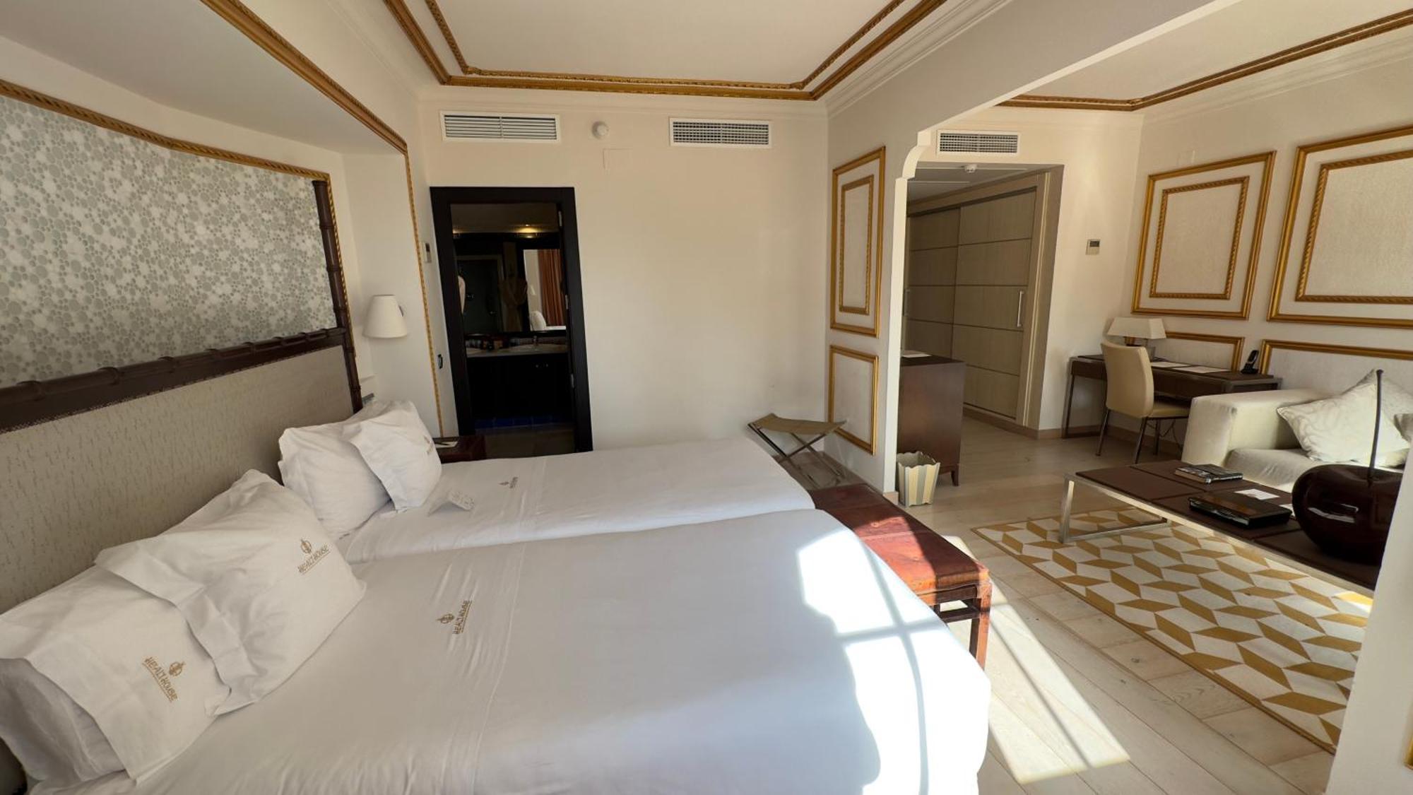 เฮลท์เฮาส์ ลาส ดูนาส 5 เอสเตรยาส จีแอล เฮลท์ แอนด์ บีช สปา Hotel เอสเตโปนา ภายนอก รูปภาพ